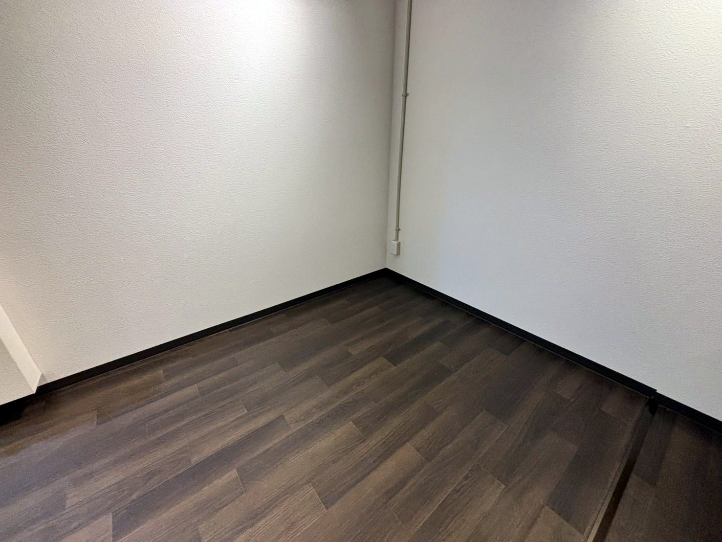 クロスと床を張り替えた部屋